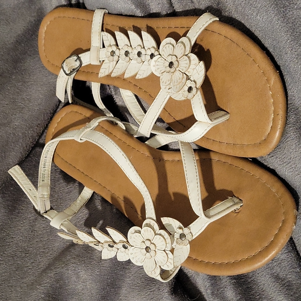 Sandles
